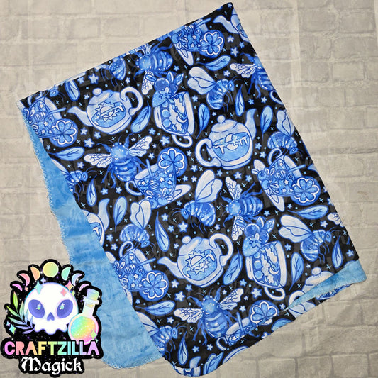 Blue Porcelain Bees & Teas Blanket