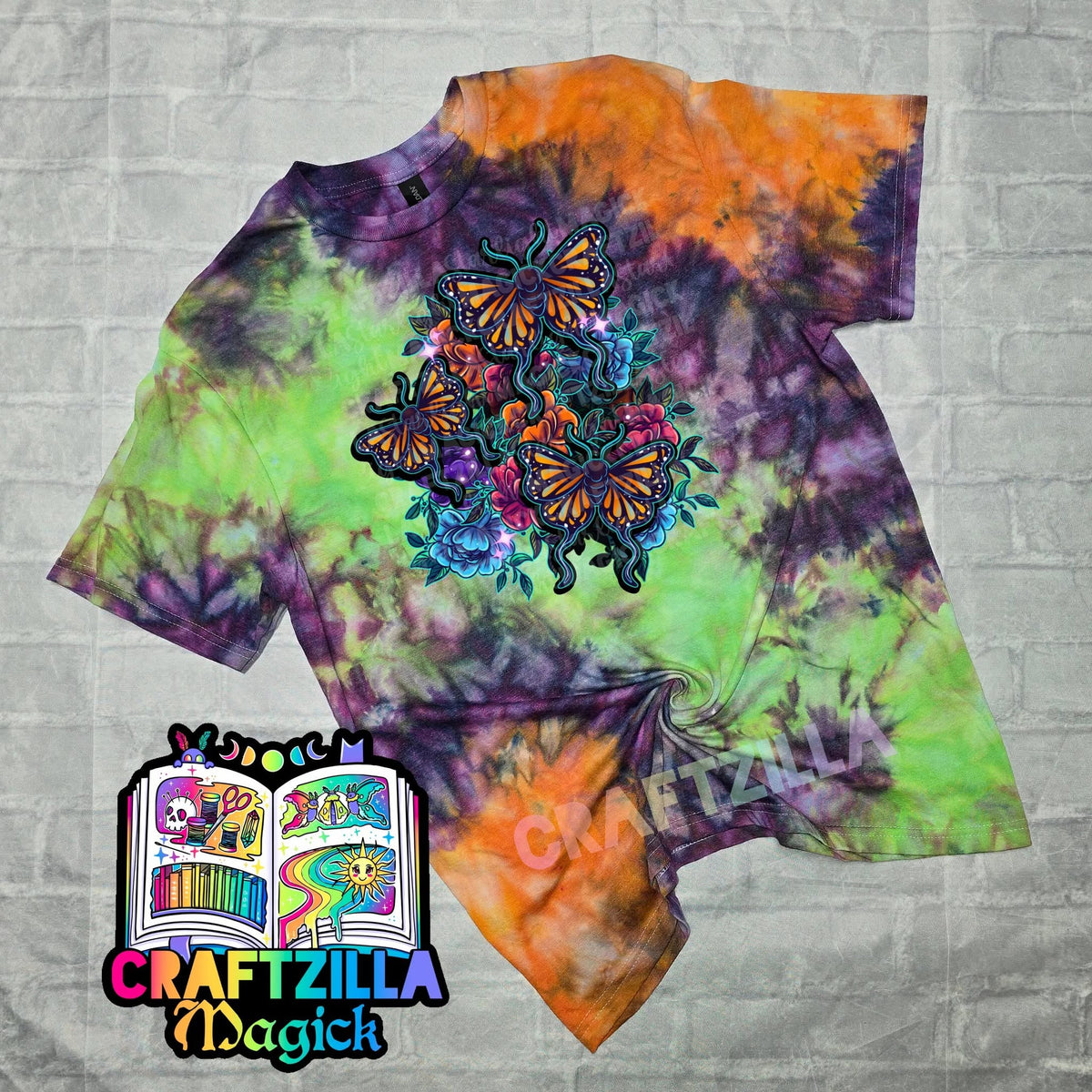 Dark Side of the Bloom Dyed Tee (Spooky Scream)