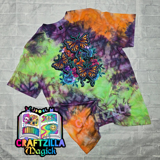 Dark Side of the Bloom Dyed Tee (Spooky Scream)