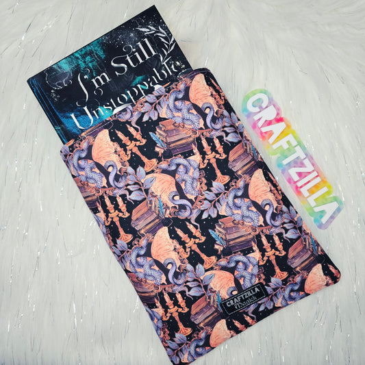 Basic booksleeve - Candlelit Codex